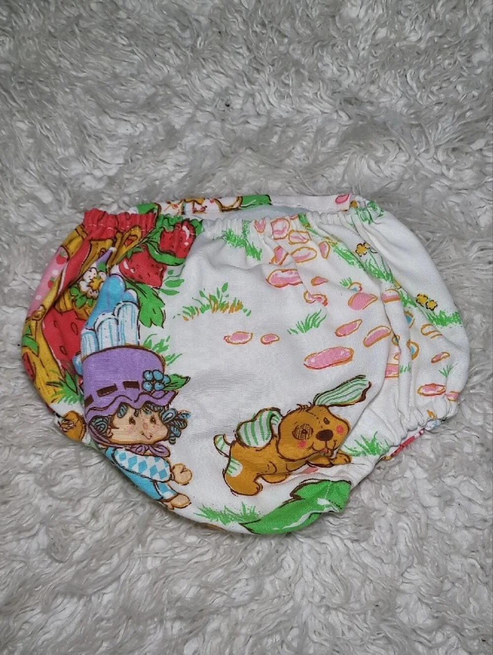 Vintage Kids Strawberry Cottage Two-Piece Set in White, Red & Green